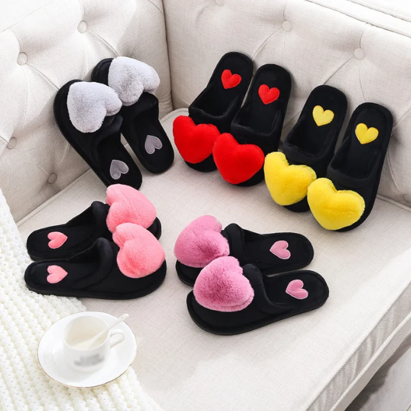 

Новые осенне-зимние противоскользящие теплые женские домашние тапочки с рисунком любви