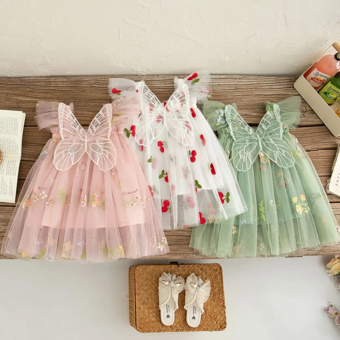 Sommer Baby Mädchen Prinzessin Kleid Fliegen Sleeve Baby Mädchen Blume Gestickte Mesh Tutu Kleid Kinder Geburtstag Party Kleidung
