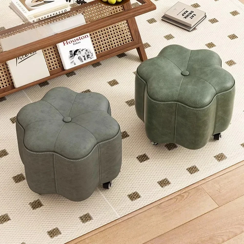 %%Foot Makeup Stool Chair Modern Wheels Stylish Design Bench Stool European Shoe Changing Reposapies Oficina Home Furniture