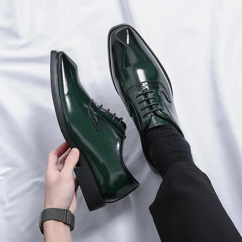 Luxury Mens Leather Shoes Patent Leather Men's Shoes Pointed Oxford Wedding Leather Dress Shoes Green Gentleman Office Man Shoes