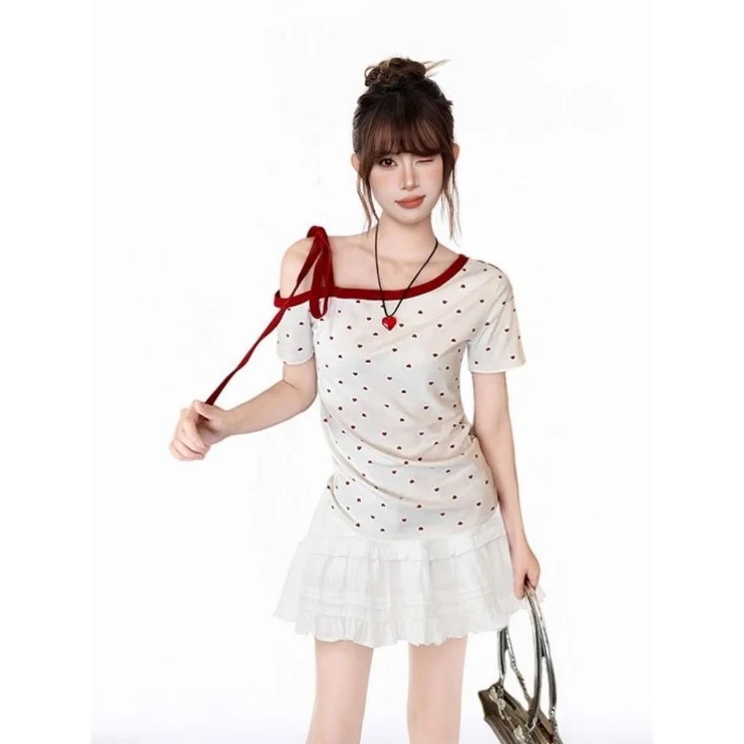 T-shirt à manches courtes pour filles, imprimé cœur d'amour doux et épicé, bretelles dénudées, haut ajusté à la taille, nouvelle collection