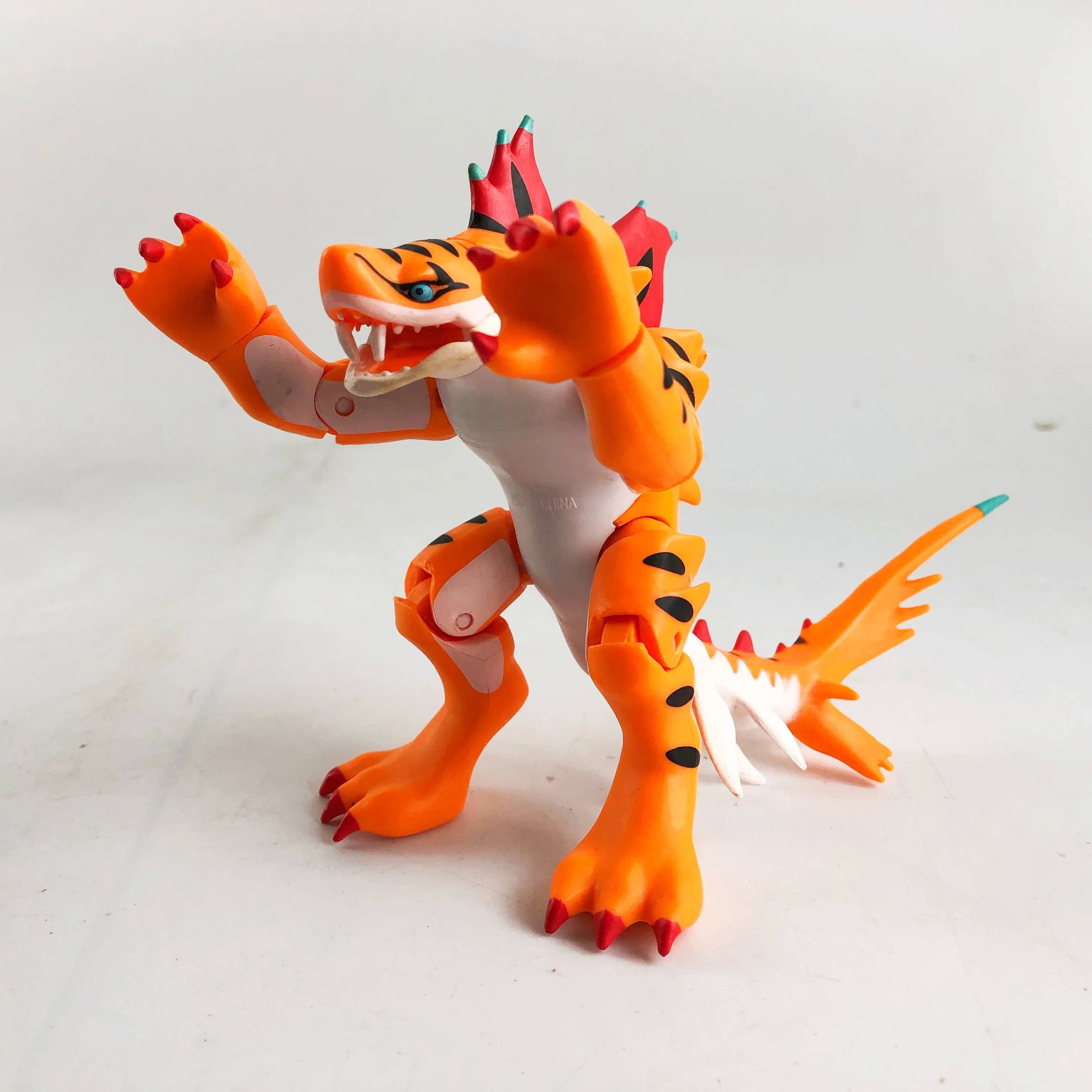 22cm Gift box Cartoon game Invizimal tigershark icelion action Figure PVC kids collection joint doll