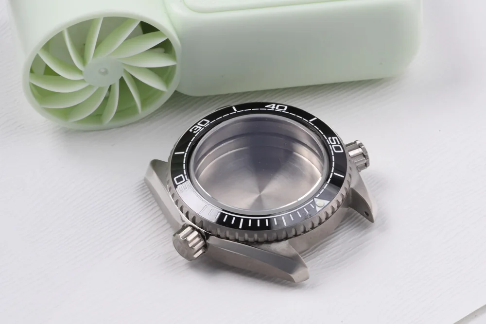 Titanium 3-Uhr-Uhrengehäuse mit Armband passend für SEIKO Mod C3 Super Luminous Saphirglas Taucheruhr für NH35A/36A Uhrwerk Ersatzteile – Detail 6