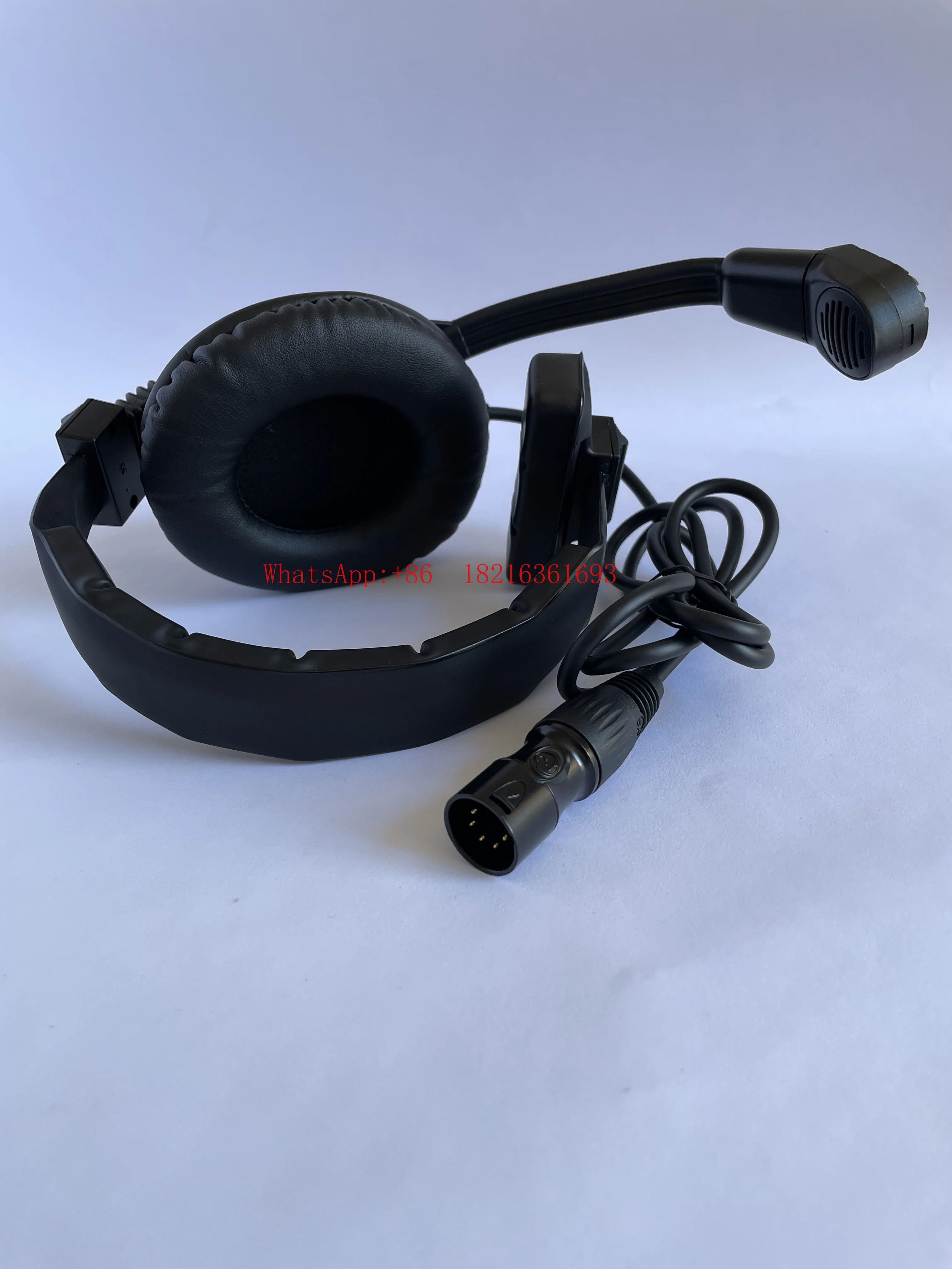The Director's Walkie Talkie Single Head Headphone Dynamic Microphone Rod Can Rotate 360 Degrees with Five or Four Cores.