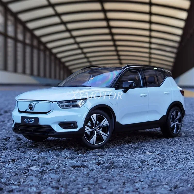 1:18 For Volvo XC40 2022 Recharge Electric Car Diecast Model Car Toy Hobby Boys Gift White Collection For Display Ornaments