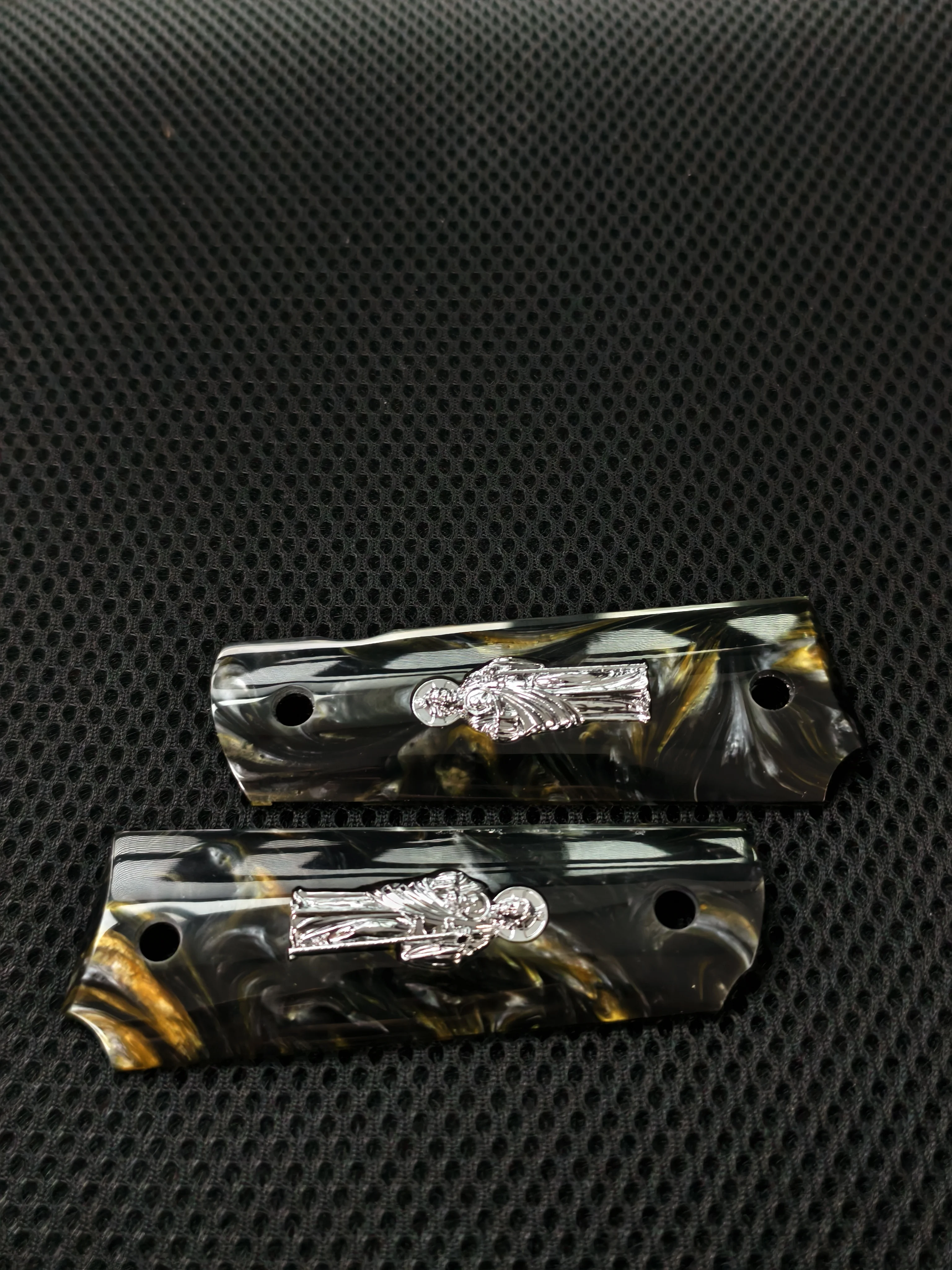 1911 Grips Full Size, Goudbruine parelmoer Zilver Saint Jude, Geschikt voor Colt, Kimber, Springfield, Remington, Rock Island, Government Commander