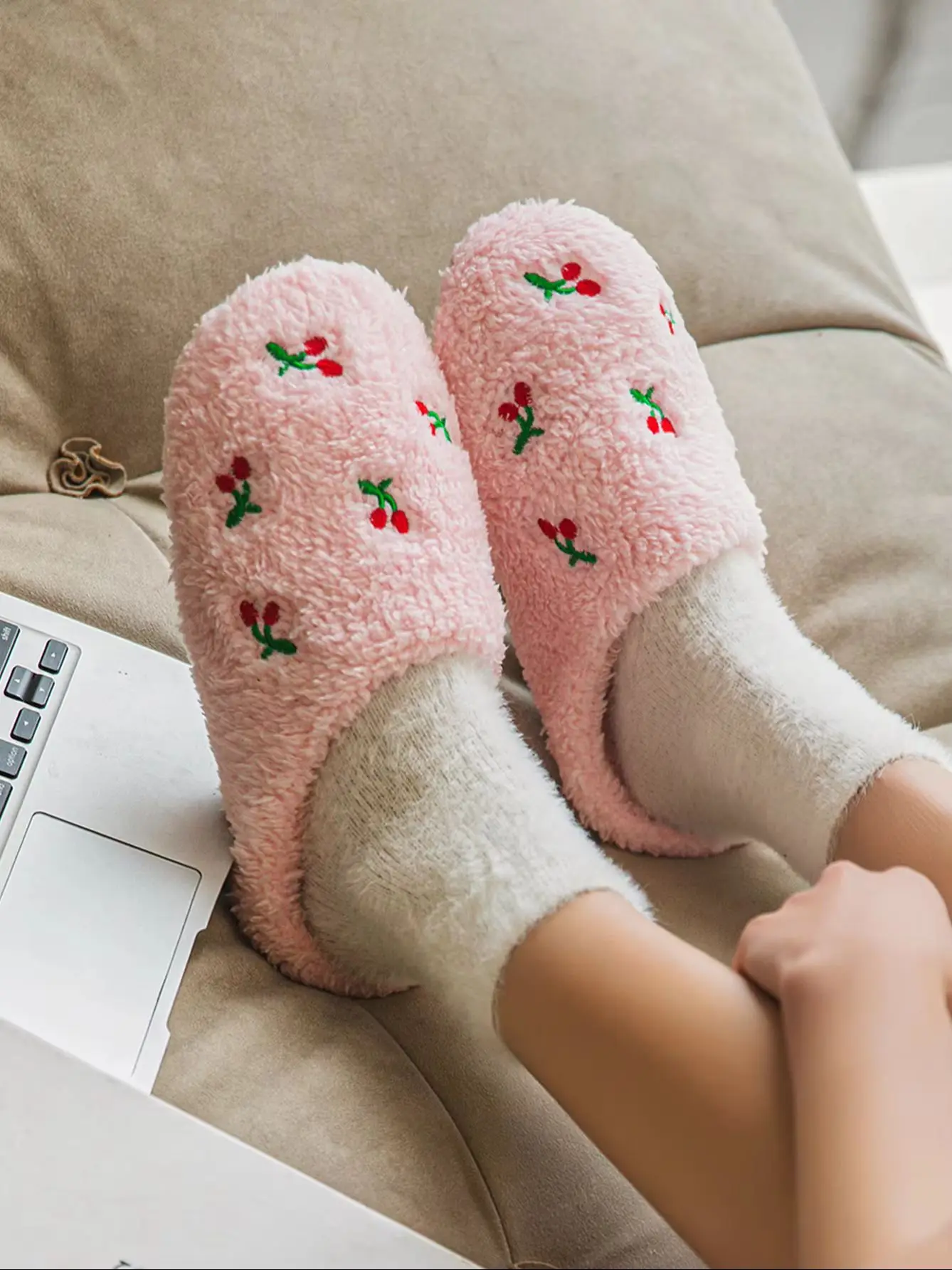 Cute Embroidered Fruit Cherry Heart Plush Autumn and Winter Warm Women's Home Slippers Couple's Home Bedroom Slippers Silent Floor Socks Slippers