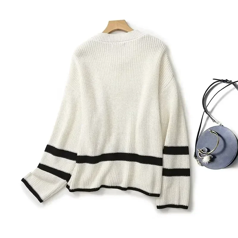 Women's Autumn 2023 New Fashion Striped Side Split Button Decorative Knitted Sweater Retro O-neck Long-sleeved Pullover Chic Top