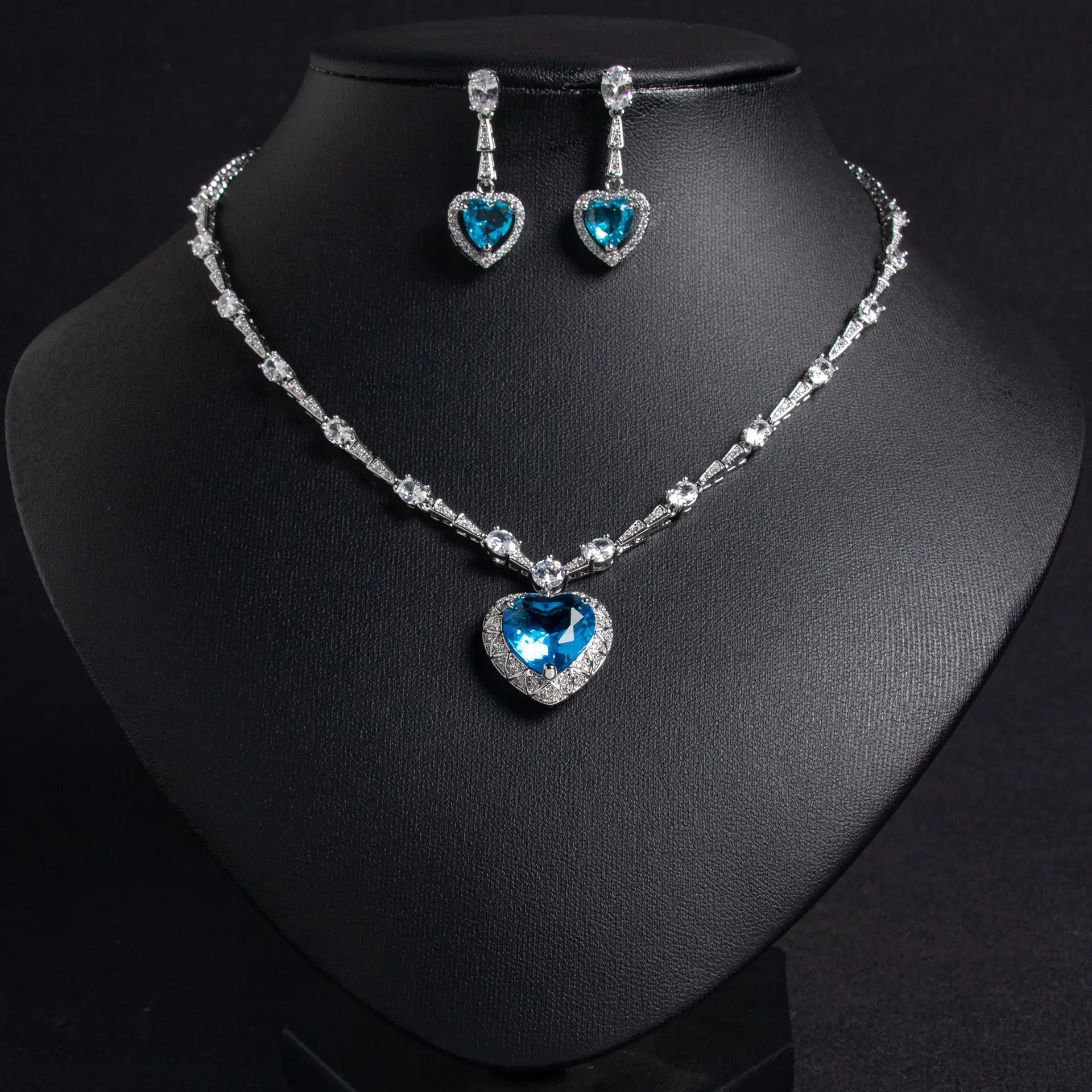 

Roadrunner Sense Delicate Heart Jewellery Accessories Women Necklace Earrings Set Travel Speech Party Holiday Gift M-149
