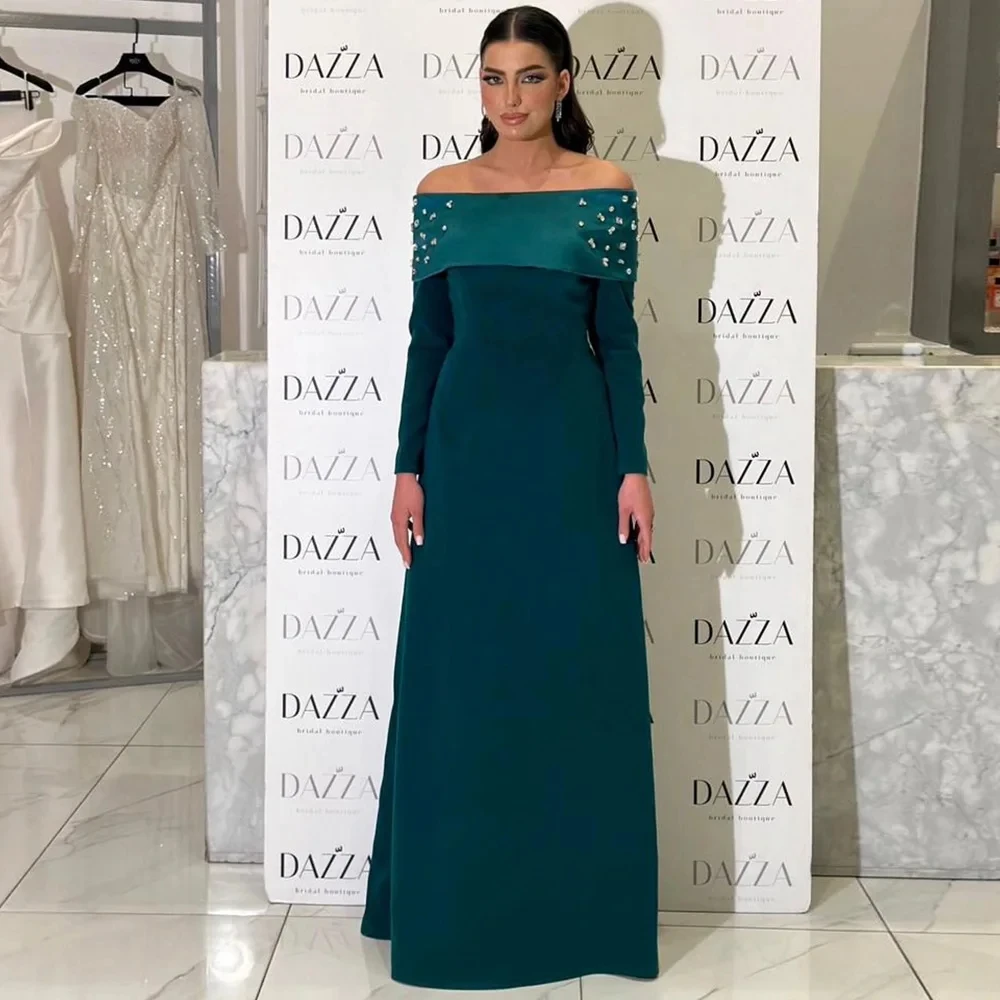 

2025 Emerald Green Mother of the Bride Dress Boat Neck Long Sleeves Crystal A Line Floor Length Wedding Guest Party Gowns