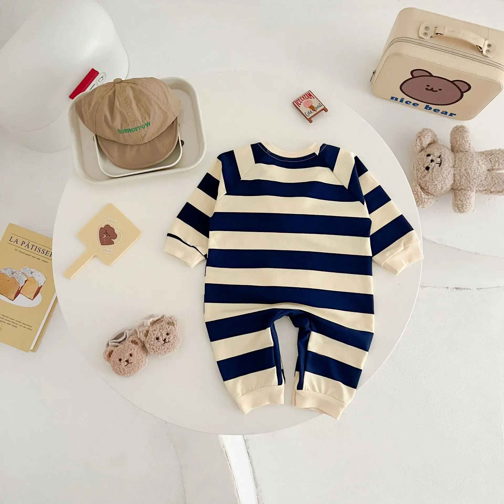 2024 New Autumn Romper for newborn Bear doll Applique Stripe Print Long Sleeve Romper Unisex Baby Outfit