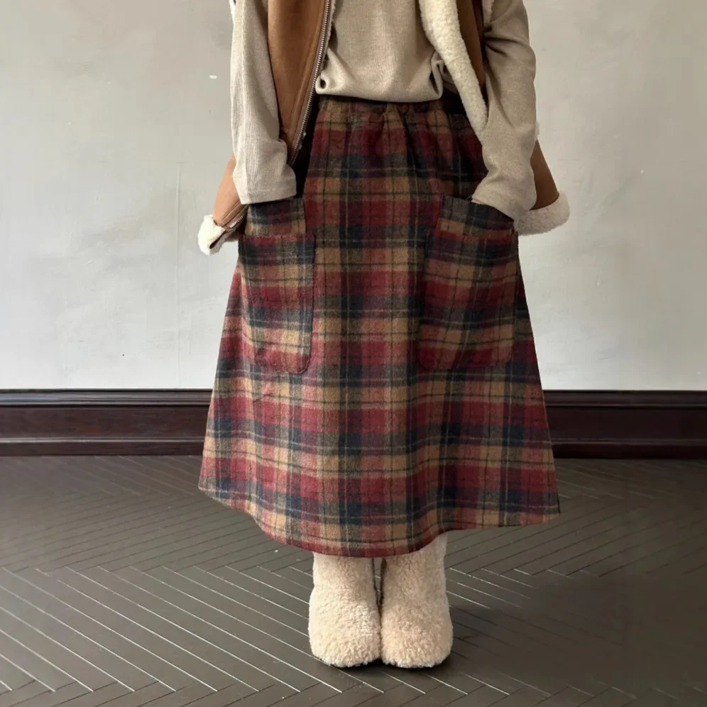 

Girls Skirts 2024 Winter New Childrens Clothes Girls Baby Foreign Style Retro Woolen Plaid Skirt Casual Simple and Daily