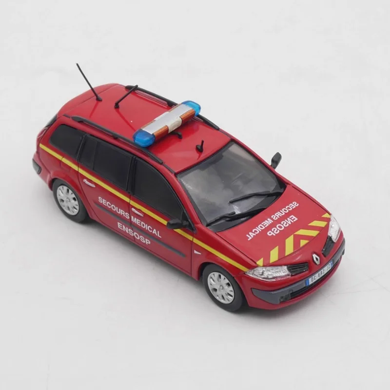 Diecast escala 1:43 ixo megane quebrar motor de incêndio liga modelo de carro produto acabado simulação brinquedo modelo estático exibição