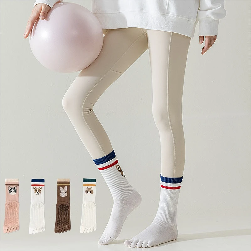 Women Fashion Yoga Socks Cartoon Split Toe Pilates Socks Silicone Anti Slip Five Finger Trendy Print Versatile Sports Socks