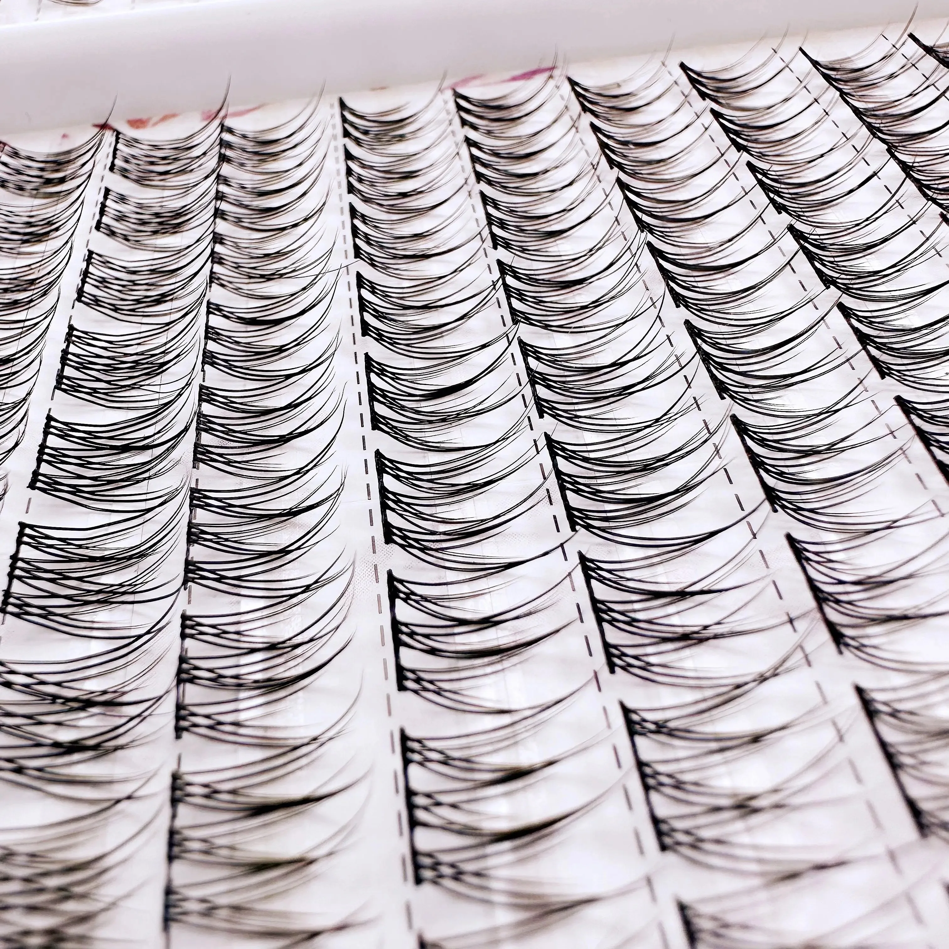 384pcs 10-12mm Fish Tail Individual Lash Clusters, Reusable DIY Eyelash Extensions for , Perfect for Daily Makeup & Salon Use