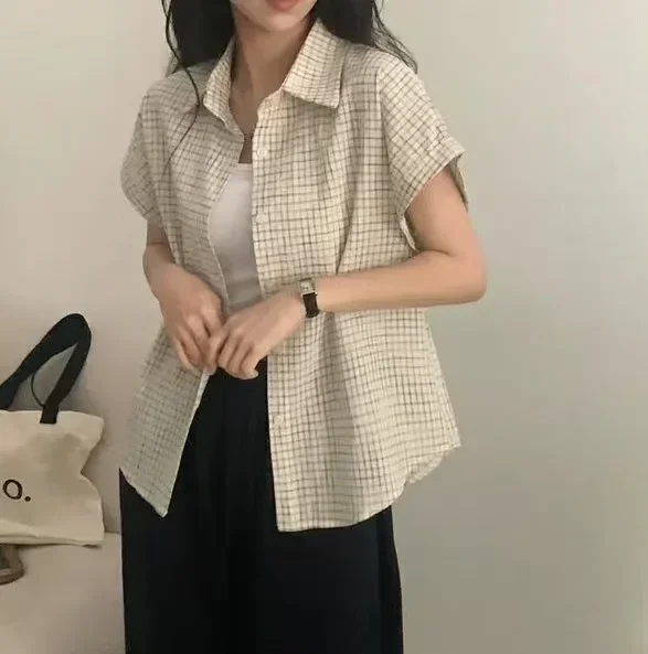 

Поп-корейская шикарная летняя студенческая свободная рубашка в клетку с короткими рукавами на одной пуговице с рукавами принцессы и воротником-поло в полоску, декоративная женская