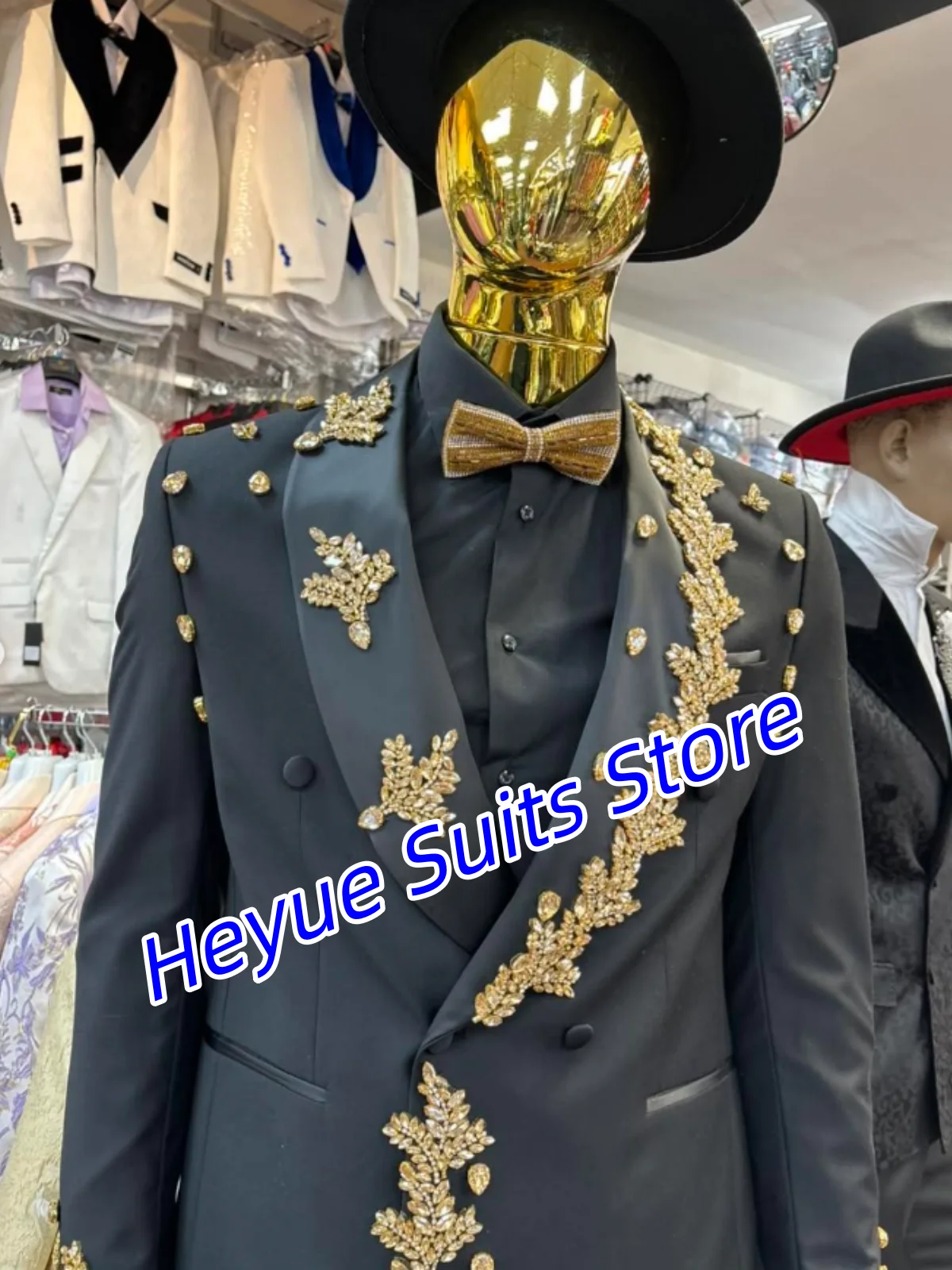 

Luxurious Golden Crystal Bead Groom Wedding Tuxedos Customized Slim Fit Shawl Lapel Men Suits 2 Pieces Sets trajes para hombre ﻿