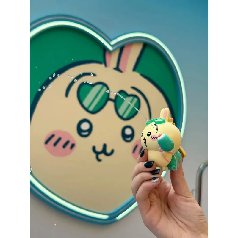 Wasserpistolen-Spielzeug-Schlüsselanhänger, süßer Usagi Hachiware-Anhänger im Sommerdesign, Kawaii-Sammlerstück für Fans und Teenager – Detail 6