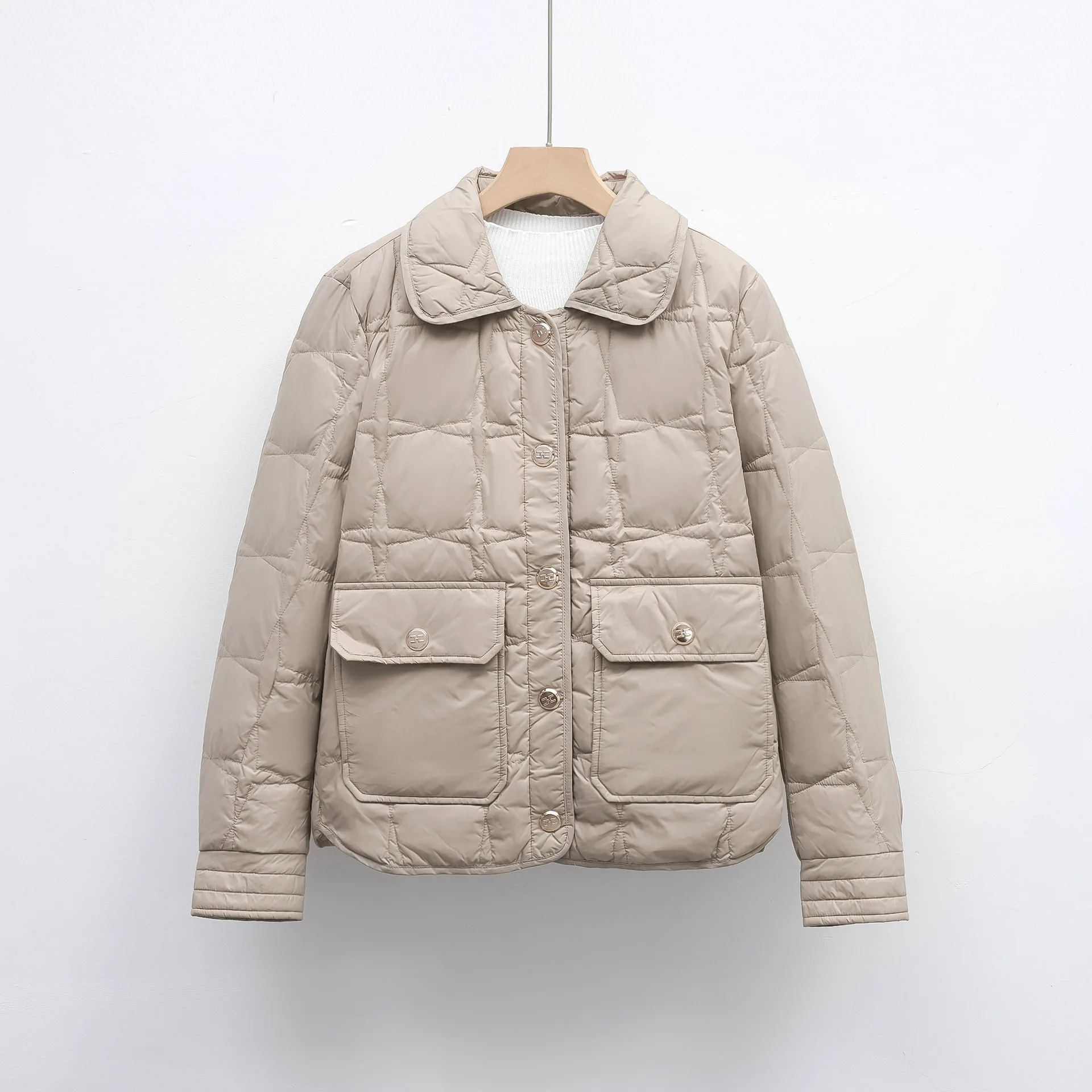 

Women's Winter Turn-up Collar Jacket 90% Duck down Ultra Light Warm Outwear with Golden Button