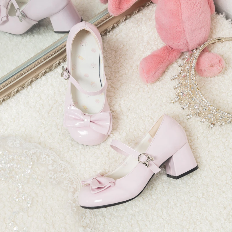 Summer New Style 2026 Cute Round Head Shallow Mouth Bow Straw Coarse Follow Shoes