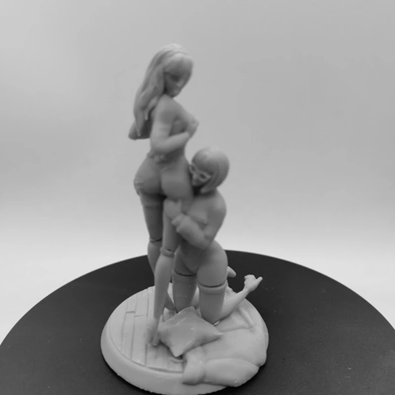 Gay Love Diy Figurine 1/24 Scale  85mm Resin Figure Model Kit Unpainted and Unassembled  Miniatures GK Toys Hobbies