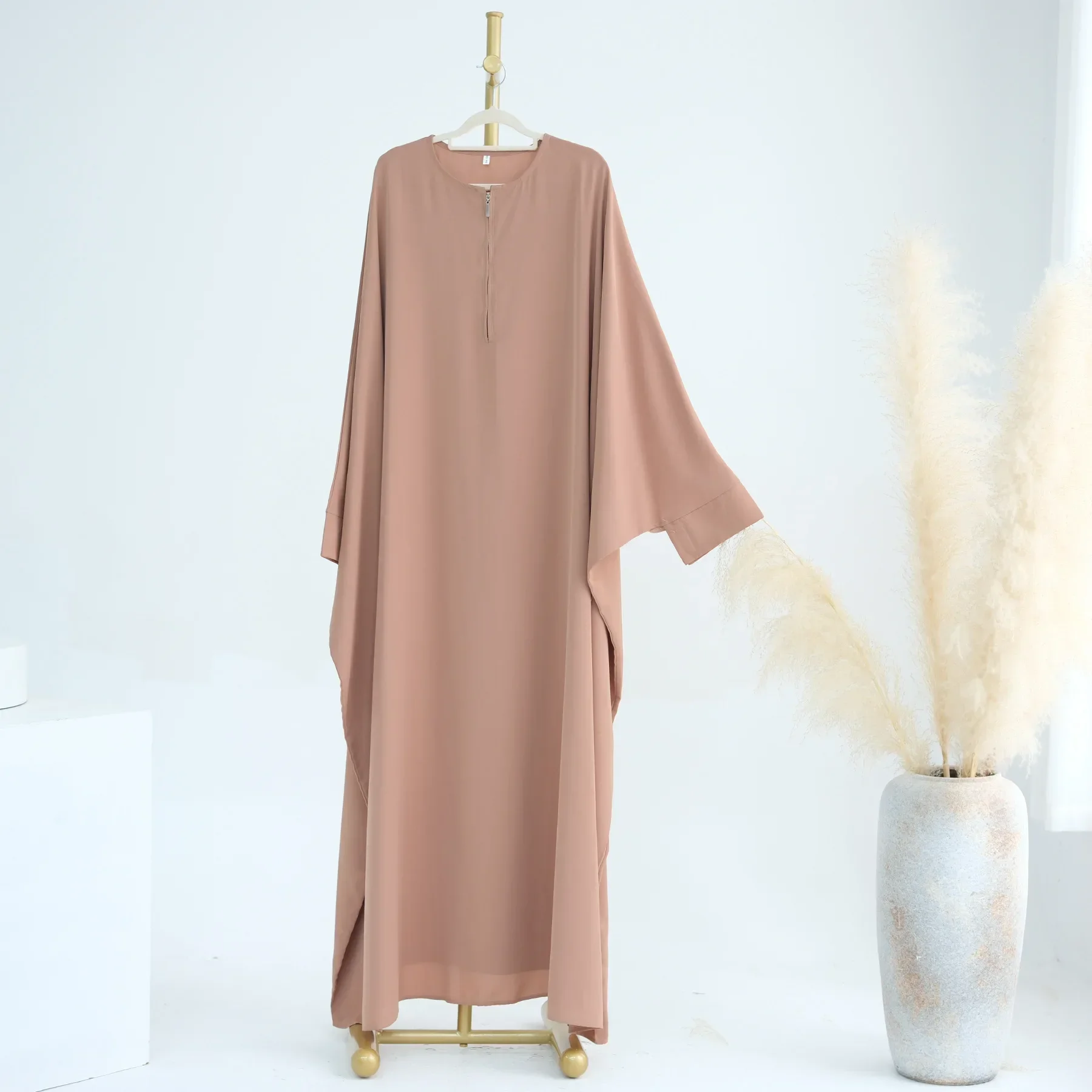 New Large-Swing Solid Color Bat-Sleeved Robe Dress Ceremony Abayas for Women Muslim Dress Evening Dresses Long Luxury Clothing