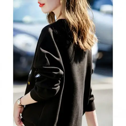 เสื้อฮู้ดดี้สไตล์ยุโรปแบบสั้นและหรูหราสำหรับนักศึกษาหญิง รุ่นเกาหลี ทรงหลวม