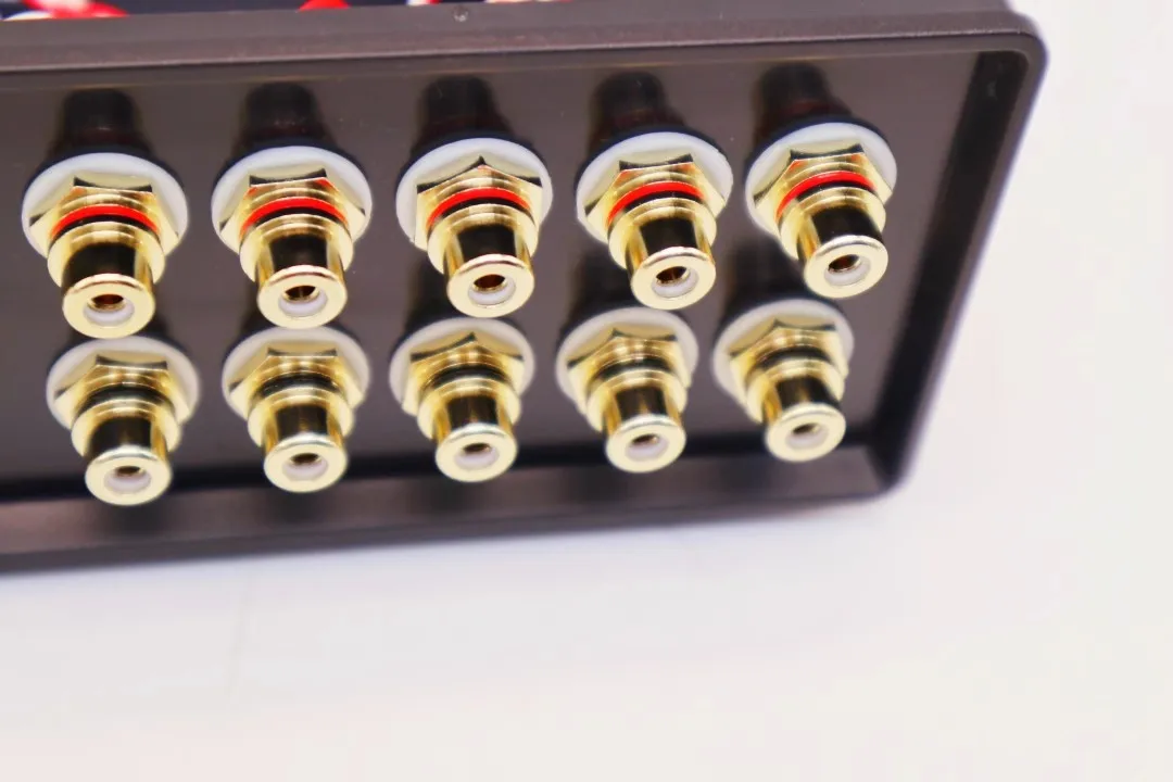 Picture 5: 5-cut in 2-out passive front audio switch, 2-channel RCA input/output sound source signal selector