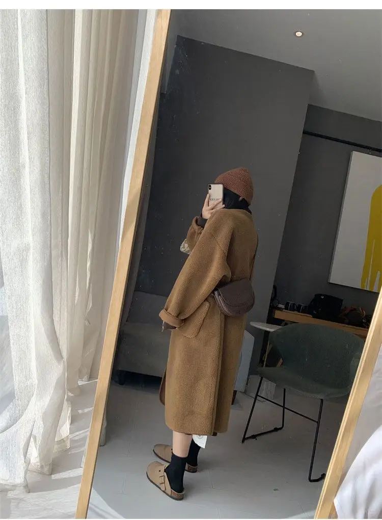 2025 Autumn/Winter High-end British Style Retro Lamb Wool Mid-length Coat for Petite Women