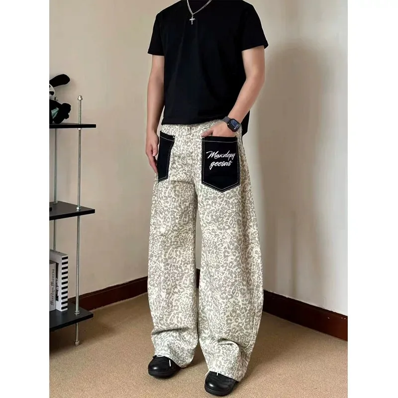 Calças Jeans Retro Americanas com Estampa de Leopardo em Patchwork, Largas e Soltas, Estilo Casual para Homens e Mulheres, No...