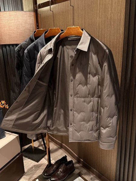 

High Quali Slim Fit Men's down Jaet irt Collar Lightweight Busin Sle Long Sve Polyester Fiber Windproof Regular...