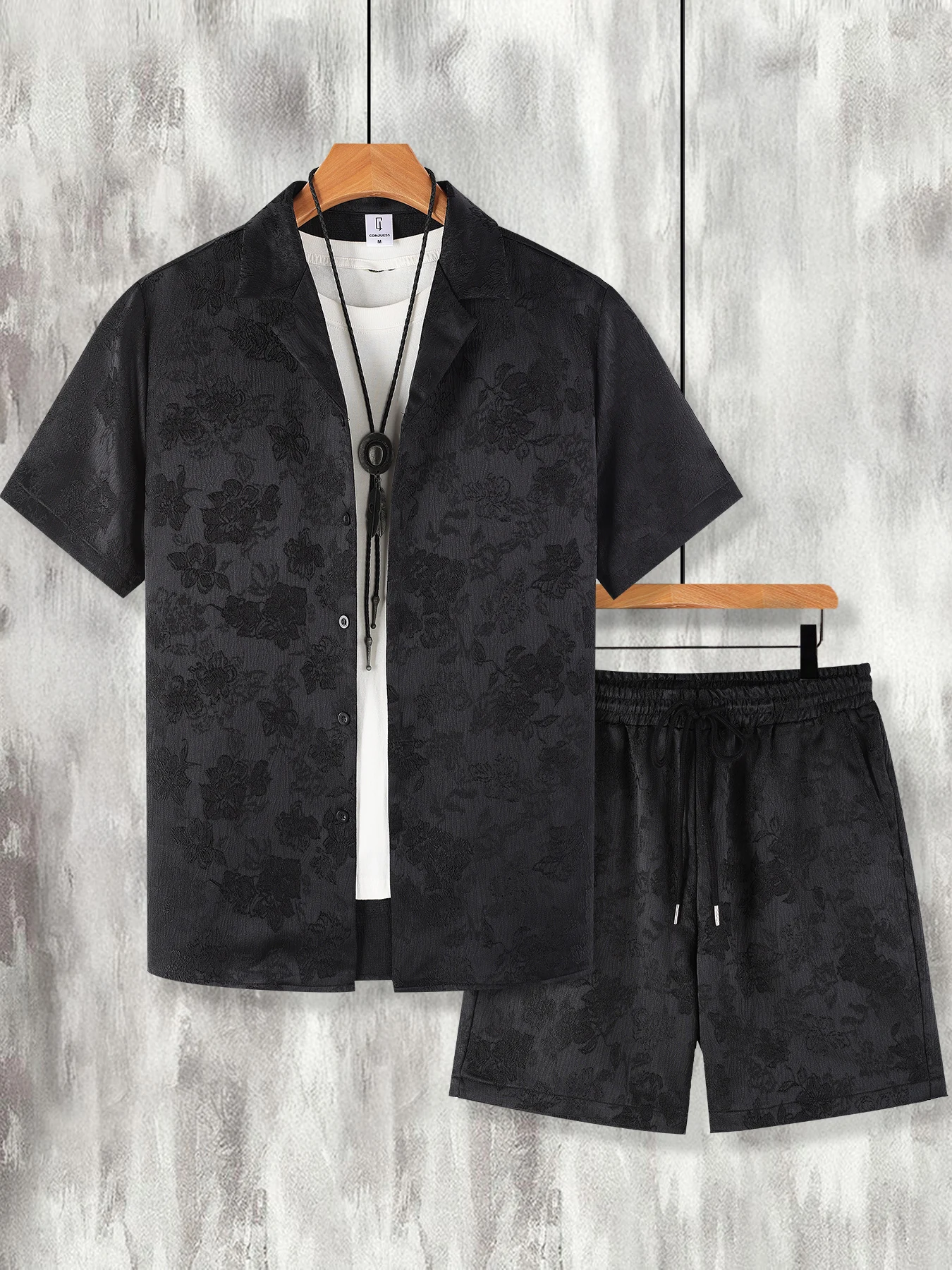 

Men's Jacquard Floral Set Cuban Collar Shirt & Shorts 2 Piece Outfit