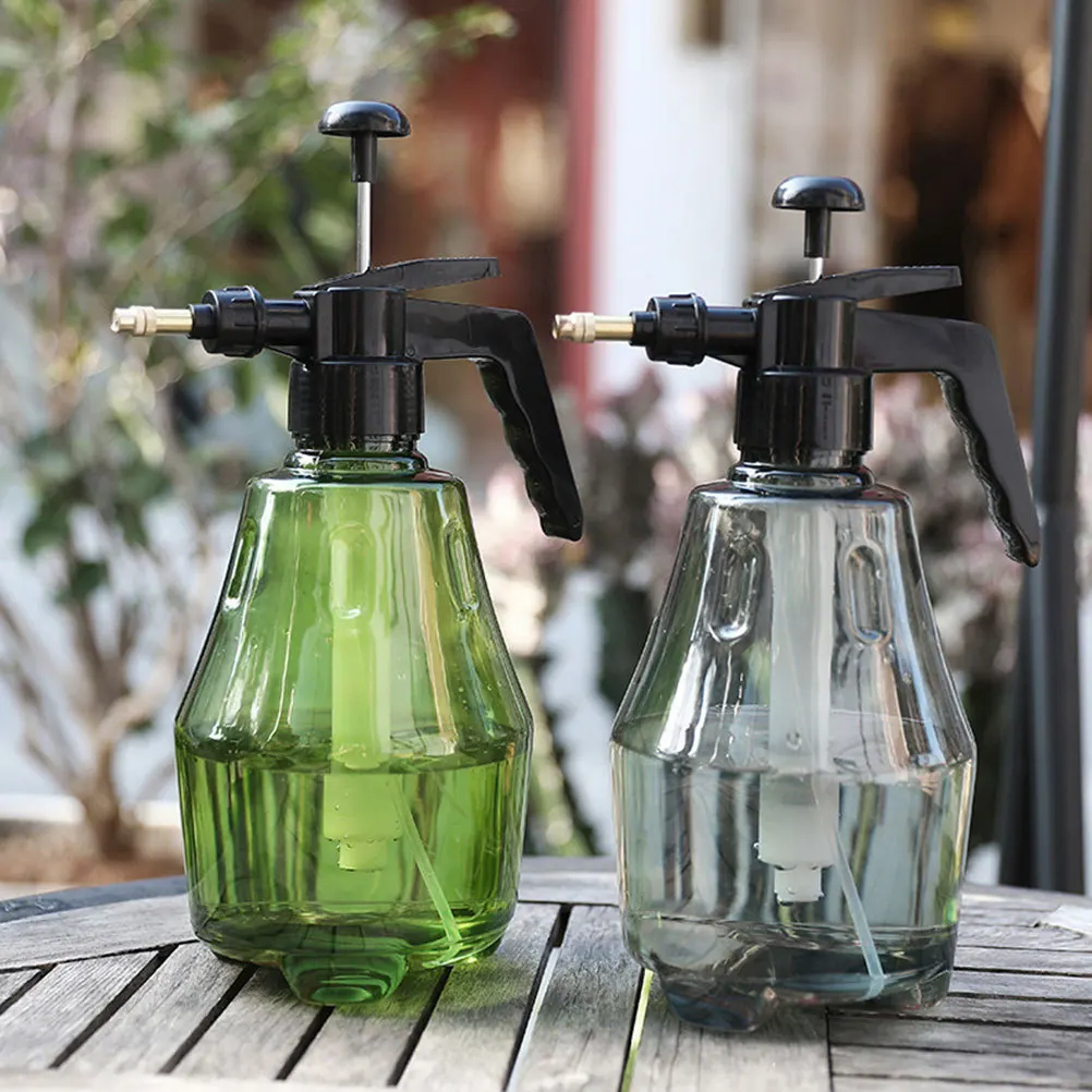 

1.5L Household Water Spray Bottle Durable Safe Plastic Mist Sprayer Easy Use Independent Exhaust Port Pneumatic Nozzle