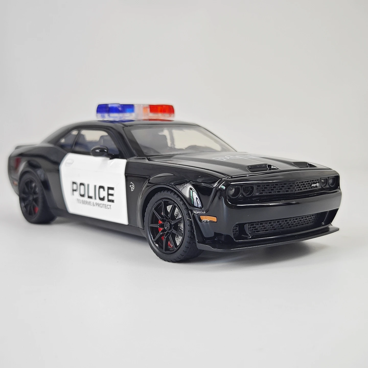 1:24 simulation Dodge Hellcat American police car alloy car model, doors and engine hood, trunk can be opened rich in details