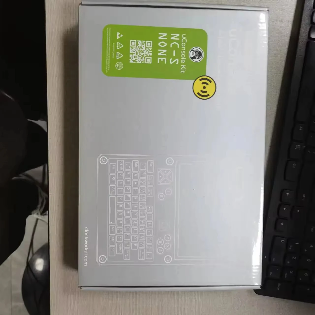 مجموعة وحدة التحكم uConsole ClockworkPi V3.14 وحدة التحكم الخيالية لمطور ألعاب Indie ومبرمجيات غرفة النوم Raspberry Pi CM4 Lite