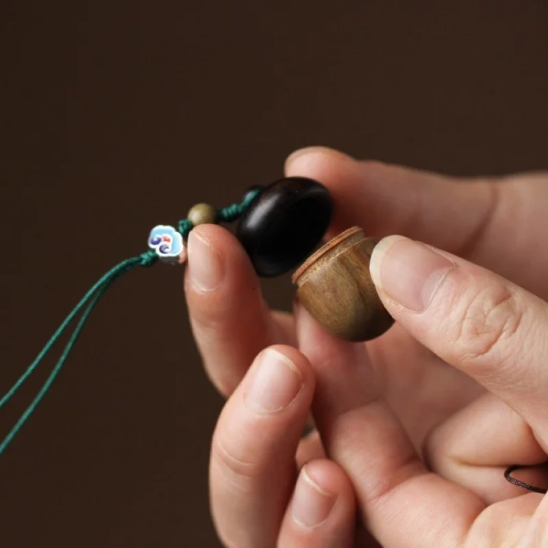 

Two-tone wooden nut , black ebony, rosewood, green sandalwood pendants, accessories, and components supply