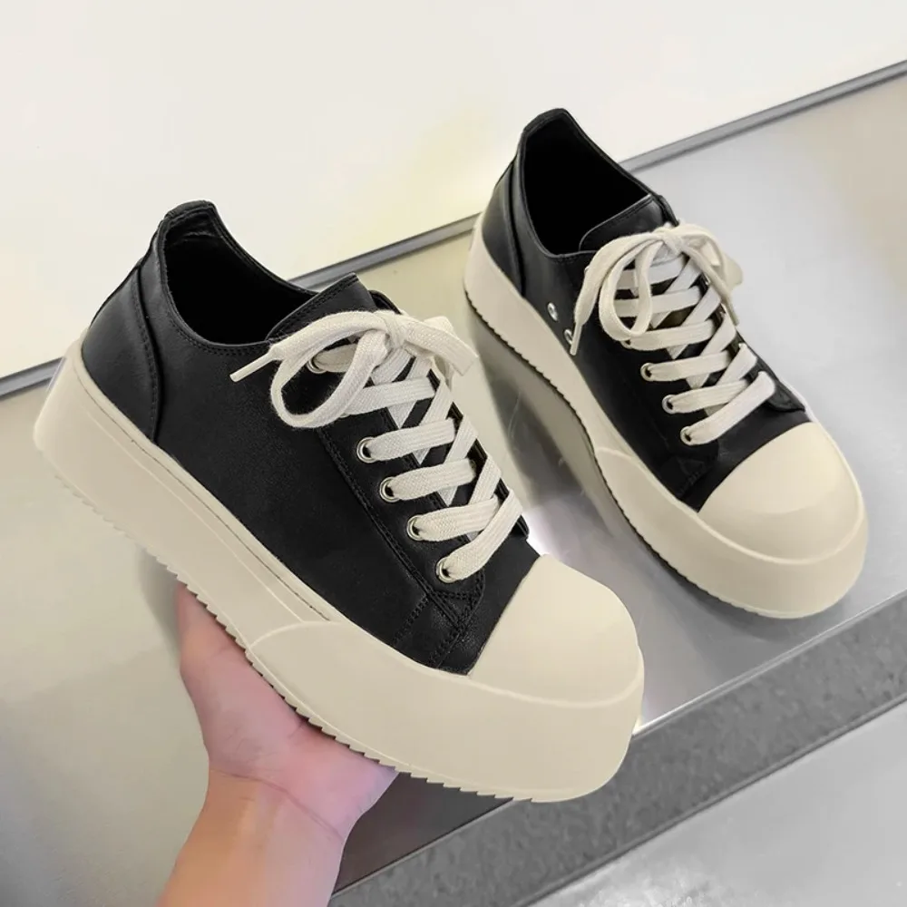 

Черные повседневные мужские туфли. Минималистичный и удобный стиль. Уличные, модные, молодежные, популярные классические кеды. Новинка.