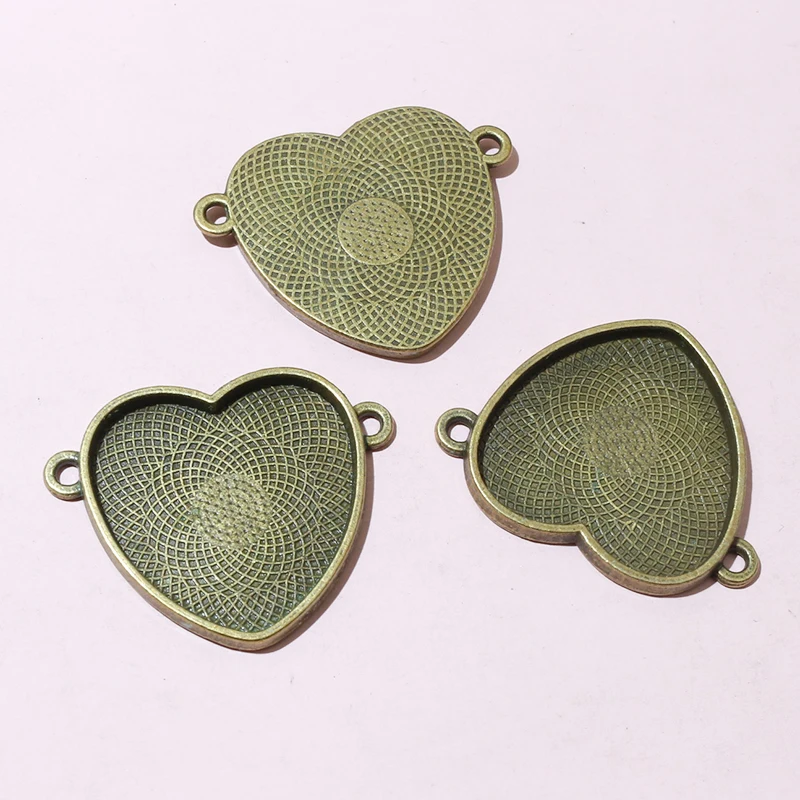 10 stuks 25mm Inner Size Heart Cabochon Hanger Blanco Base Instelling Dienbladen DIY sieraden maken accessoires bevindingen