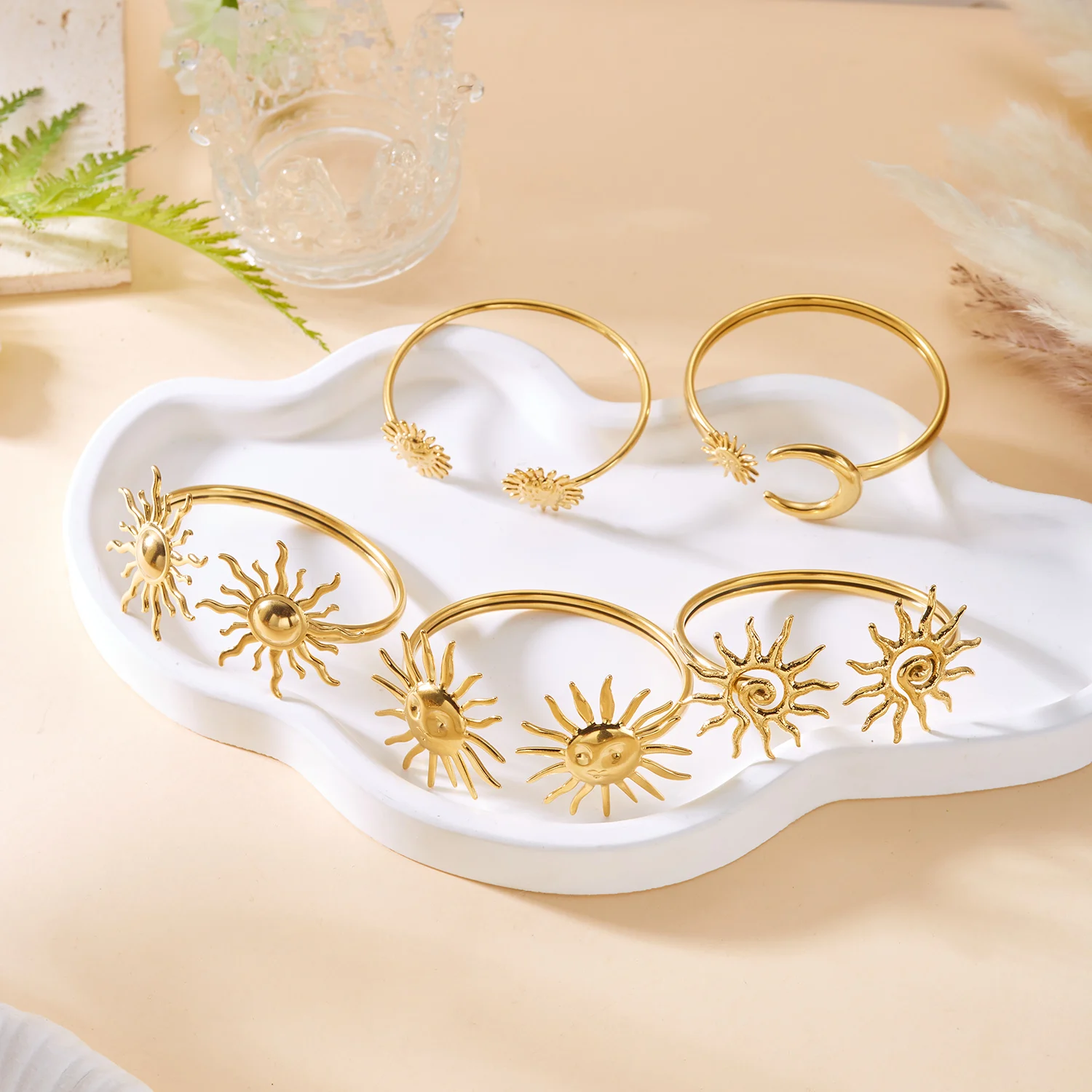 Modischer Charm-Armreif aus Edelstahl mit Spiralform und Muscheldesign für Damen, Schicker Stapelbarer Schmuck für Strandurlaub und Partys – Detail 6
