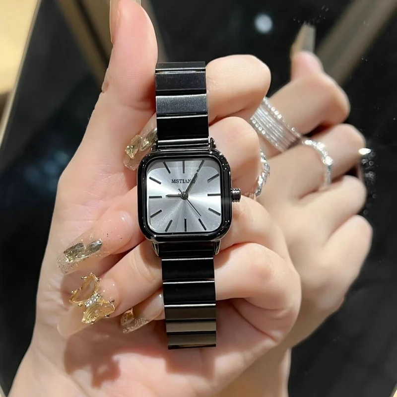 Orologio nero di marca di vendita calda per le donne Orologi al quarzo di moda regalo di lusso Orologi da polso da donna squisiti con quadrante quadrato semplice