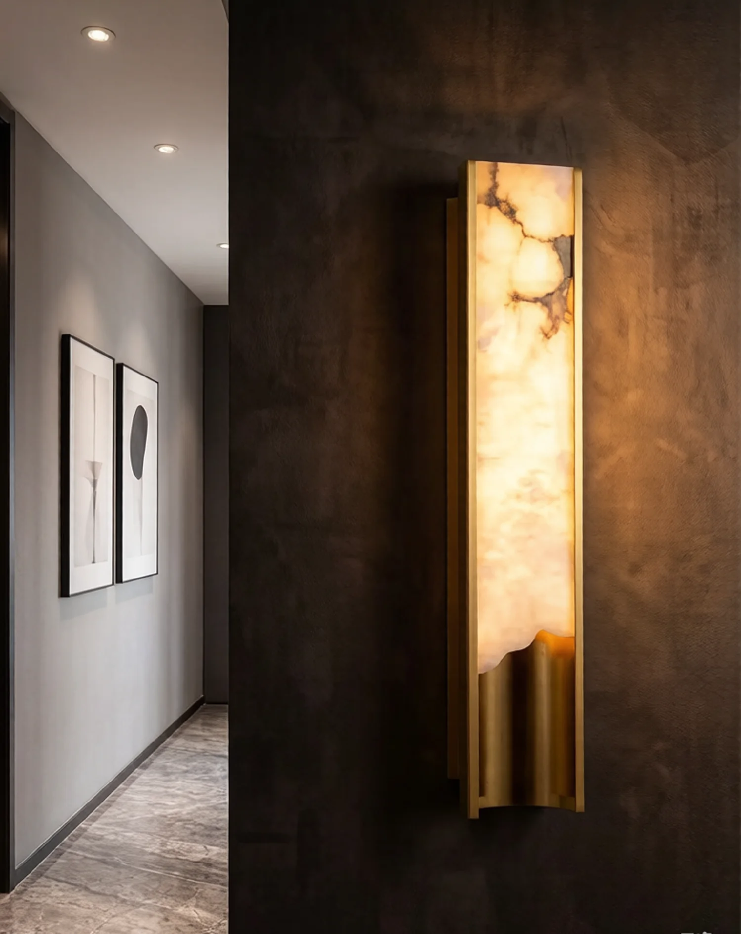 Modern Natural Onyx Wall Sconce Luxury Brass Frame LED Wall Light Linear Marble Vanity Lamp for Bathroom Bedroom Living Room