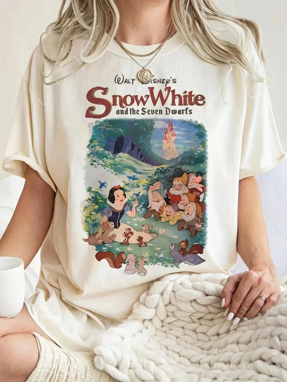 

Футболка «Белоснежка и семь гномов», повседневная женская модная футболка с круглым вырезом и классическим мультяшным принтом, белый топ с короткими рукавами