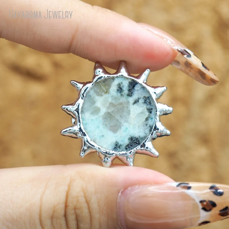 

10Pcs Wholesale Silver Color Round Coin Shape Circle Thorns Bubble Claw Organic Claws Spiky Ring RM53151