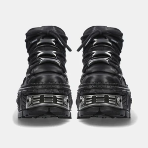 Mode Marke Design Qualität weiblicher Punk Gothic Schuhe bequeme High Heels Dekoration Metall Nieten Motorradstiefel 10 Hauptverkauf Bota de Schädel - №4