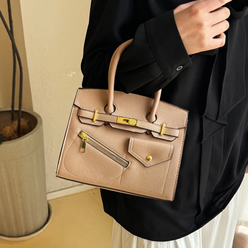 

2025 Large Tote Bag for Women - Spacious Crossbody Purse, Minimalist Shoulder Bag for Work & Travel, Stylish Commuter Handbag