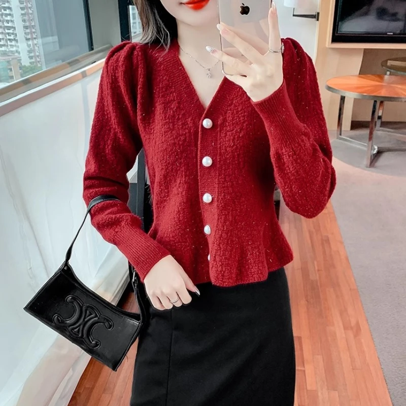 Solid Cardigan Women Autumn Temperament Daily Graceful French Style Pearls Button Design Aesthetic Tender Ladies Clothes New