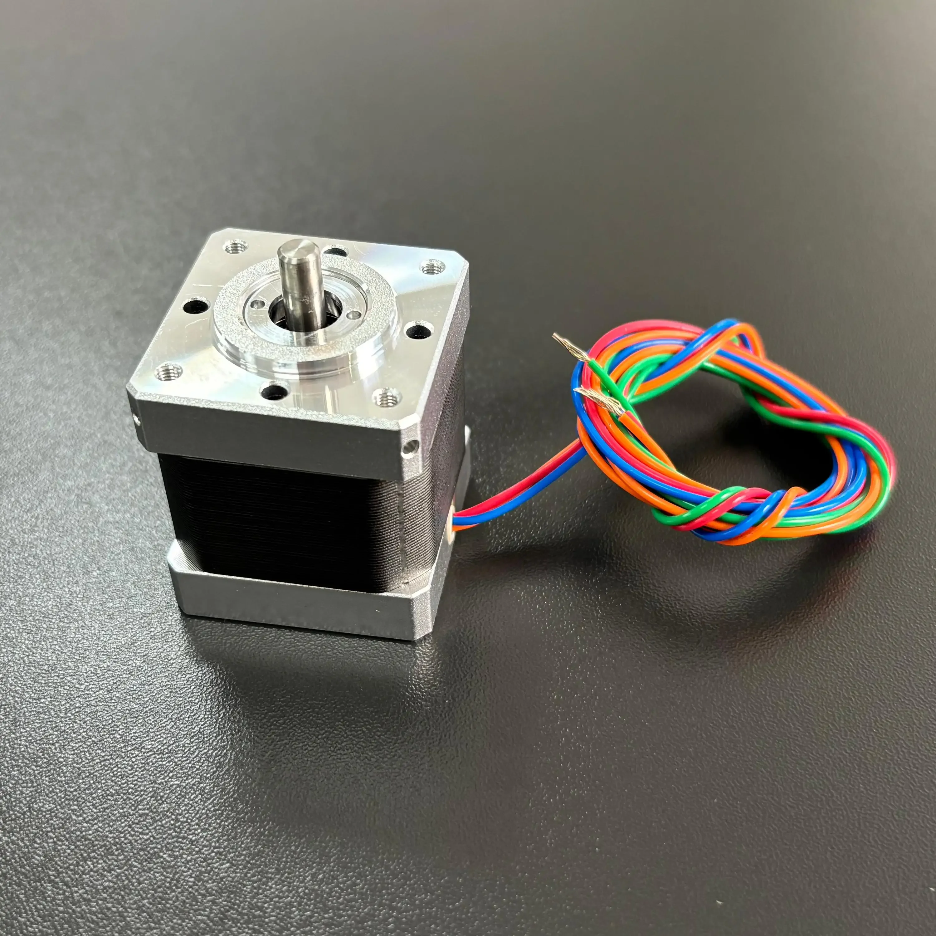 

HY2851 Высокостандартный двигатель для дрона, сделано в Китае, 0,5 А, удерживающий момент 0,14 Нм, шаговый двигатель с вакуумным рейтингом, бесщеточный постоянный магнит