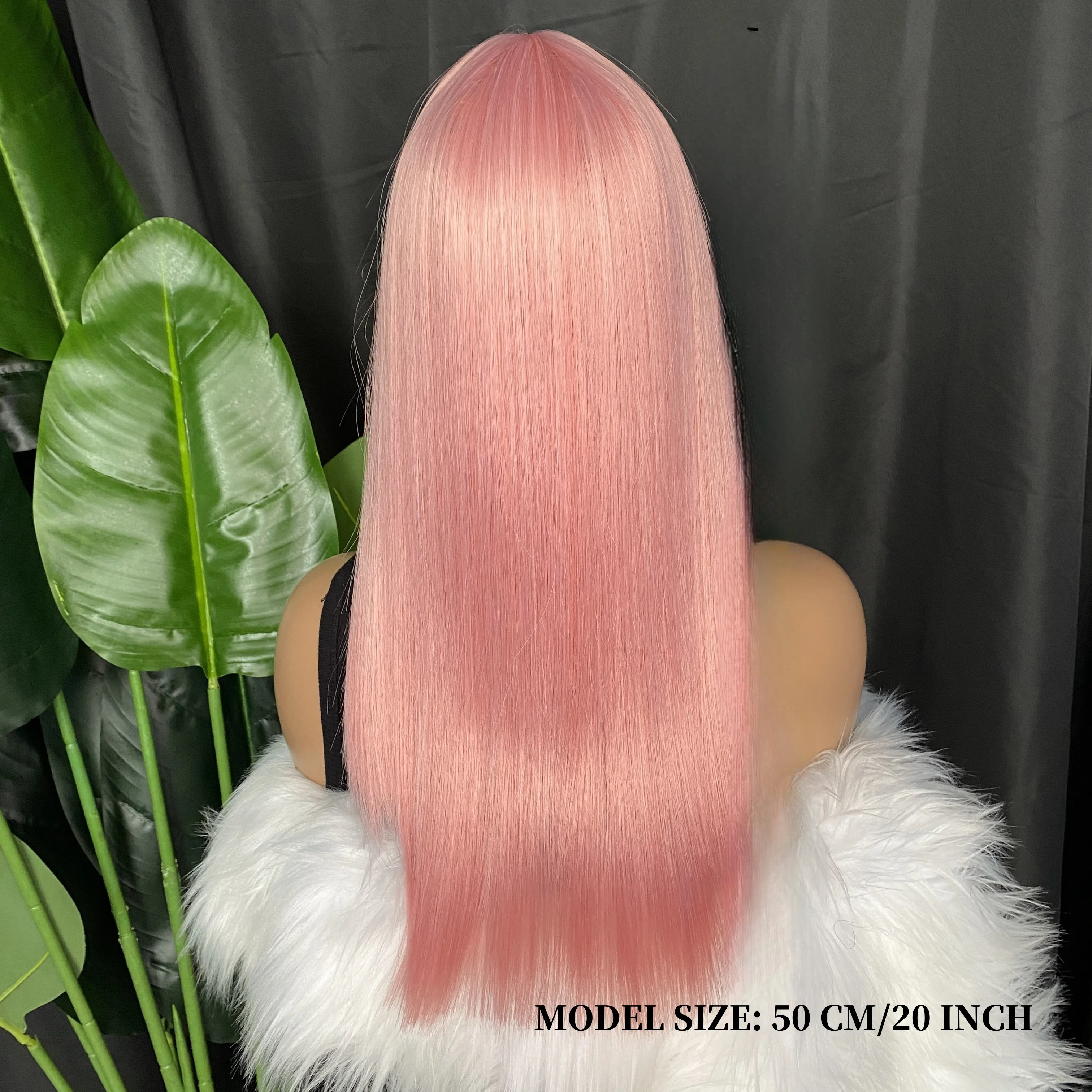 Wig sintetis lurus merah muda panjang dengan poni Wig merah muda muda potongan putri untuk wanita Wig Cosplay berwarna menawan