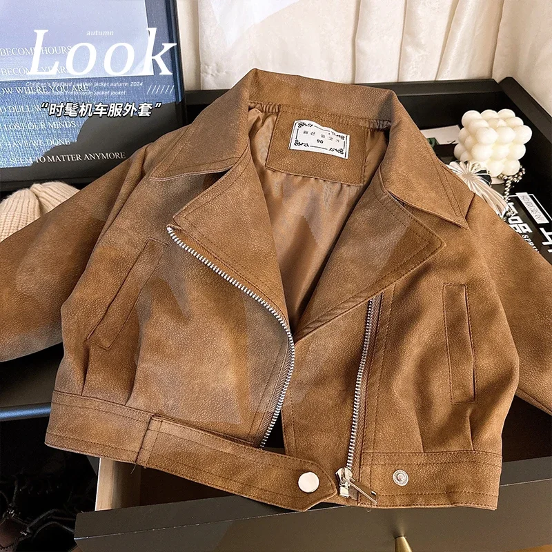 

Коричневая кожаная куртка для мальчиков и девочек, весенне-осенняя куртка из искусственной кожи с лацканами и длинными рукавами на молнии, верхняя одежда в мотоциклетном стиле, одежда для мальчиков