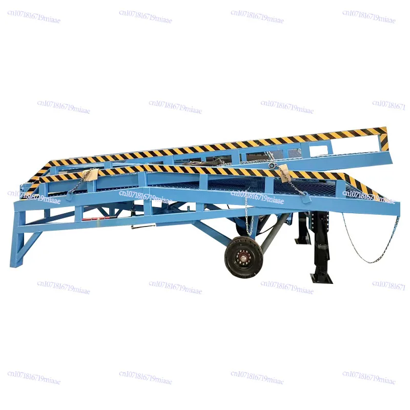 

Split mobile boarding bridge warehouse logistics container forklift ramp bridge mobile boarding bridge